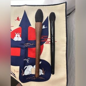 Wayne goss brush The Artist Large and 02 powder brush bundle sale discontinued